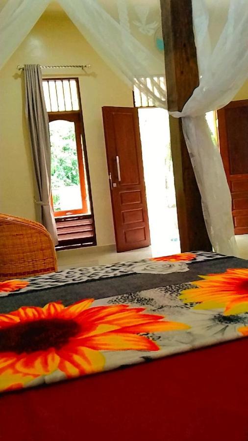 Raja Guest House - Jungle Trekking & Tours Bukit Lawang Sumatra المظهر الخارجي الصورة